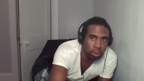 Snapshot of chocolatedolla chatting on 02.26.25 chocolatedolla online show from 02.26.25