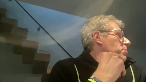 Snapshot of choupipat1 chatting on 02.28.25 choupipat1 online show from 02.28.25