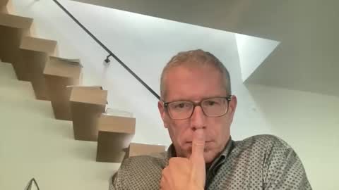 Snapshot of choupipat1 chatting on 10.10.25 choupipat1 online show from 10.10.25