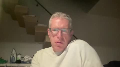 Snapshot of choupipat1 chatting on 10.29.25 choupipat1 online show from 10.29.25