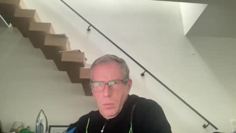 Snapshot of choupipat1 chatting on 11.17.25 choupipat1 online show from 11.17.25