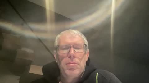 Snapshot of choupipat1 chatting on 11.24.25 choupipat1 online show from 11.24.25