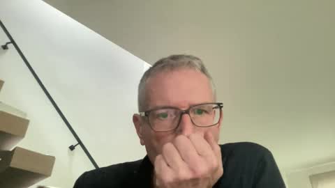 Snapshot of choupipat1 chatting on 12.16.25 choupipat1 online show from 12.16.25