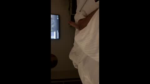 chris_40_m online show from 11.17.25