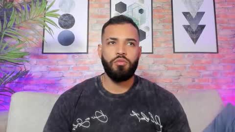 Snapshot of chris_varden chatting on 12.15.25 Chris Varden online show from 12.15.25