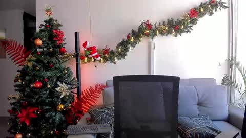 Snapshot of chrisandrew_ chatting on 12.18.24 Im Chirs IM MODEL INDEPENDT online show from 12.18.24