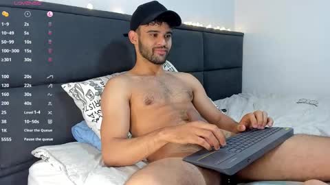 Snapshot of chrisandrew_ chatting on 01.08.25 Im Chirs IM MODEL INDEPENDT online show from 01.08.25