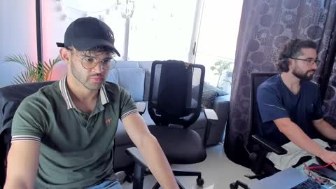 Snapshot of chrisandrew_ chatting on 01.17.25 Im Chirs IM MODEL INDEPENDT online show from 01.17.25