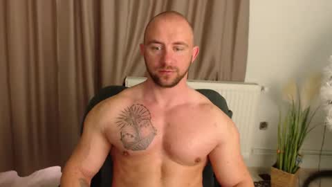 Snapshot of chrisbigbiceps chatting on 03.26.26 chrisbigbiceps online show from 03.26.26
