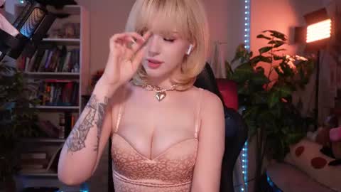 chriss_foxx online show from 07.01.26