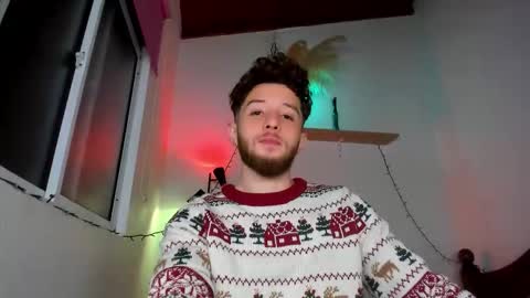 Hi dont forguet to follow me    online show from 12.20.25