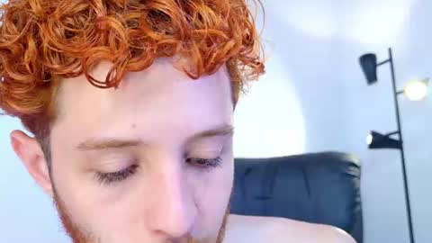 Hi dont forguet to follow me    online show from 06.27.26