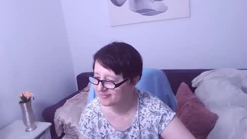Christa online show from 04.25.26