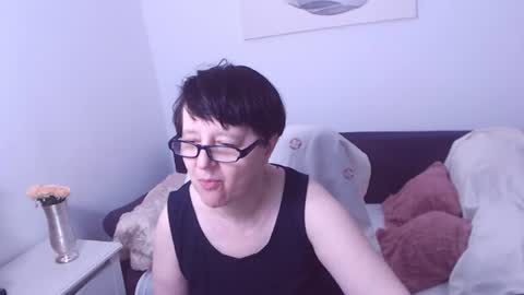 Snapshot of christarose chatting on 06.11.26 Christa online show from 06.11.26
