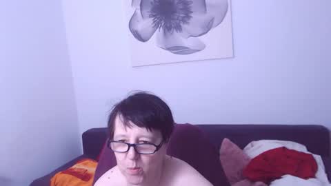 Snapshot of christarose chatting on 07.10.26 Christa online show from 07.10.26
