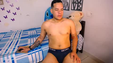 Snapshot of christian_maln chatting on 02.17.25 christian_maln online show from 02.17.25