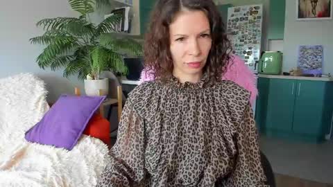 Snapshot of christina_hot chatting on 06.04.26 Chris online show from 06.04.26