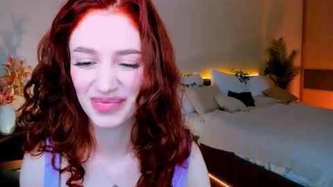 christinaconteeree online show from 10.17.25
