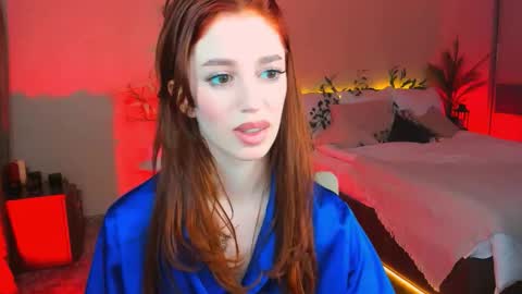 christinaconteeree online show from 11.21.25