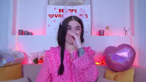 Snapshot of christinamilton chatting on 02.14.25 Christina online show from 02.14.25