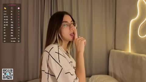 Ellie online show from 12.03.25