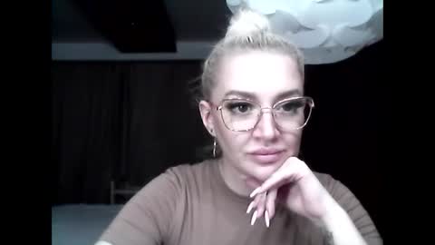 Snapshot of christyblondie chatting on 03.28.26 christyblondie online show from 03.28.26