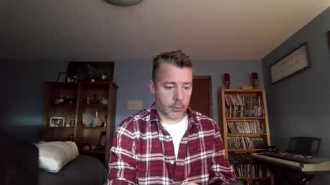 chrisw8121 online show from 12.04.25