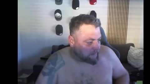 Chrizz online show from 12.20.25