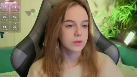 EvaBlonde TayaBrunette EliieBlack hair online show from 01.11.26