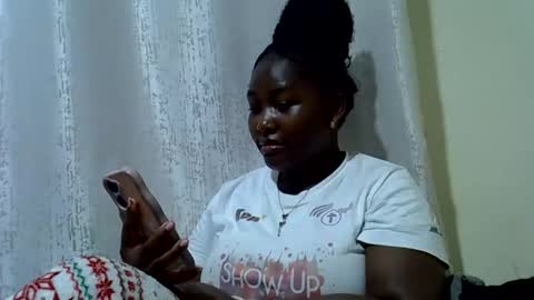 Snapshot of chubby_queenie07 chatting on 05.20.26 DivaDee online show from 05.20.26