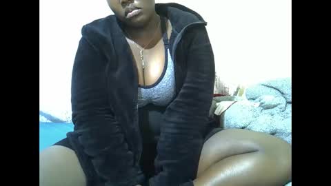Snapshot of chubby_queenie07 chatting on 05.29.26 DivaDee online show from 05.29.26