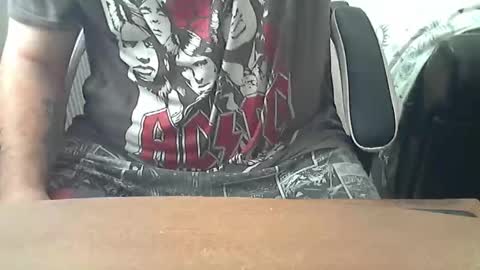 Snapshot of chunkisgreat chatting on 10.19.25 chunkisgreat online show from 10.19.25