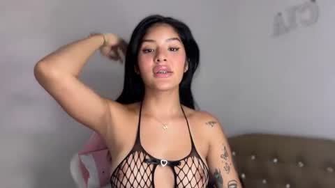 Snapshot of ciaxxxmendez chatting on 06.11.26 ciaxxmendezz online show from 06.11.26