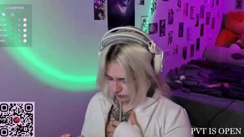 Helen and Teya online show from 12.17.25