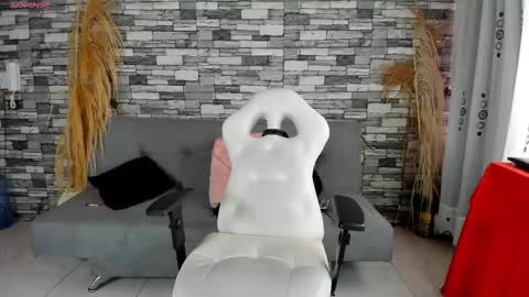 Ciindy Lovers online show from 11.06.25