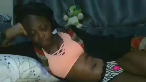 Snapshot of cilia_petite chatting on 06.02.26 cilia petite online show from 06.02.26