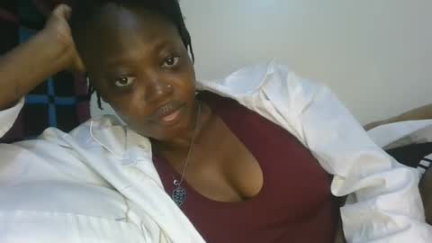 Snapshot of cilia_petite chatting on 06.05.26 cilia petite online show from 06.05.26