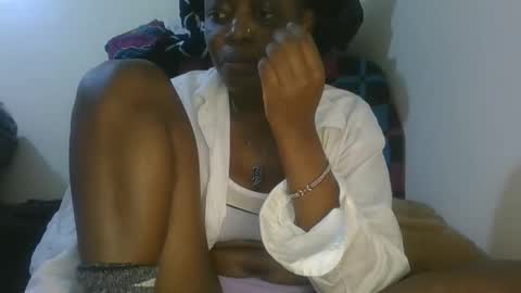Snapshot of cilia_petite chatting on 06.07.26 cilia petite online show from 06.07.26
