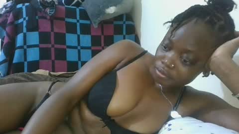 Snapshot of cilia_petite chatting on 06.13.26 cilia petite online show from 06.13.26