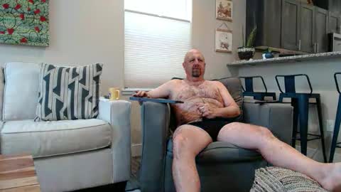 Snapshot of cinapw chatting on 03.27.26 cinapw online show from 03.27.26