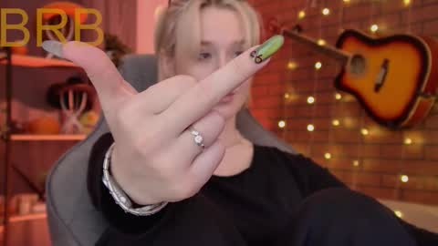 Snapshot of cinbellamy chatting on 01.09.26 Cin Bellamy online show from 01.09.26