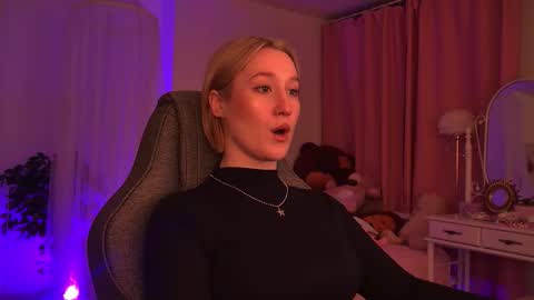 Snapshot of cinbellamy chatting on 02.06.26 Cin Bellamy online show from 02.06.26