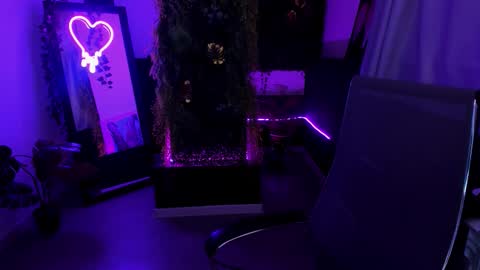 Snapshot of cinbellamy chatting on 02.21.26 Cin Bellamy online show from 02.21.26