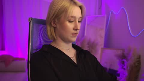 Snapshot of cinbellamy chatting on 04.02.26 Cin Bellamy online show from 04.02.26