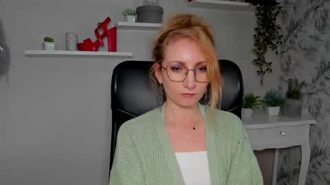 Cinderella online show from 03.10.26