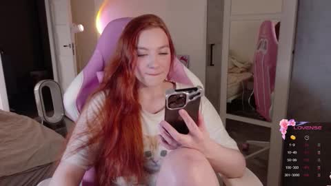 Snapshot of cinnabongirls chatting on 02.20.26 Maddy online show from 02.20.26