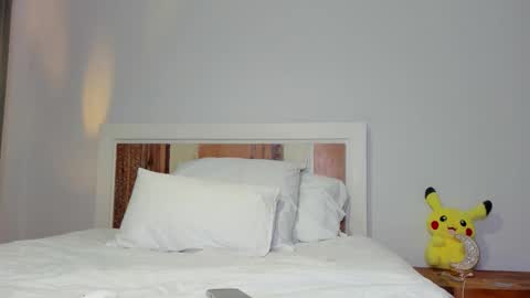 Snapshot of cinnamon_lips07 chatting on 09.22.25 Indie online show from 09.22.25