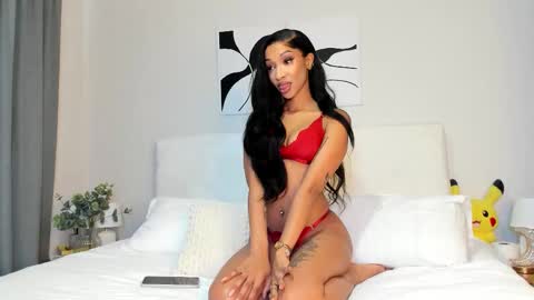 Snapshot of cinnamon_lips07 chatting on 11.30.25 Indie online show from 11.30.25