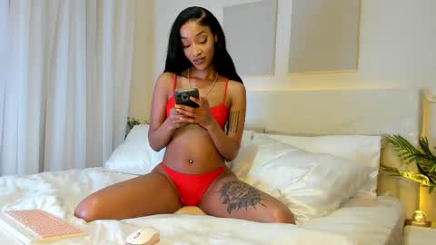 Snapshot of cinnamon_lips07 chatting on 02.14.26 Indie online show from 02.14.26