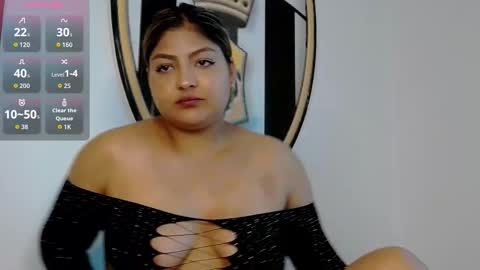 Snapshot of cinnamorena chatting on 10.22.25 cinnamorena online show from 10.22.25